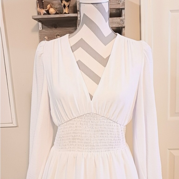 Gianni Bini Talia V-Neck Long Sleeve Smocked Waist Tiered Hem Dress - Picture 8 of 12